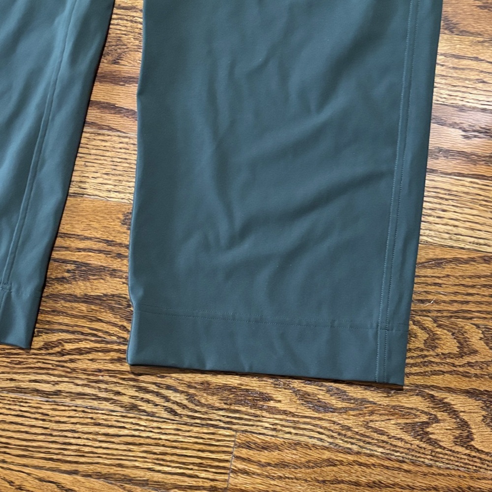Lululemon Men's Green Pants size medium - Picture 4 of 4